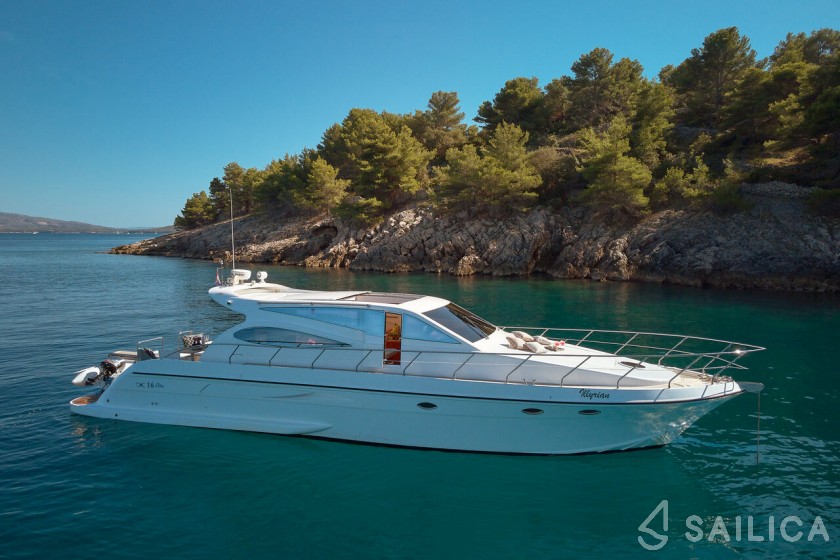 DC 16 SL - Yacht Charter Sailica