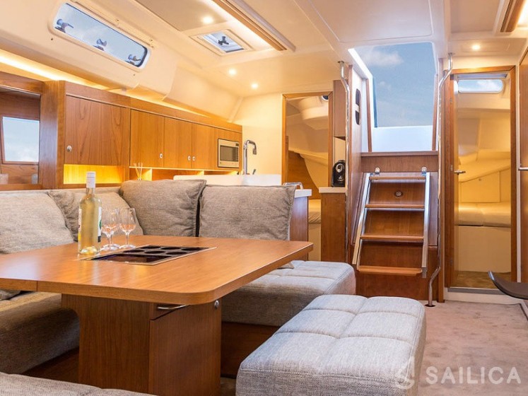 Hanse 455 - Yacht Charter Sailica