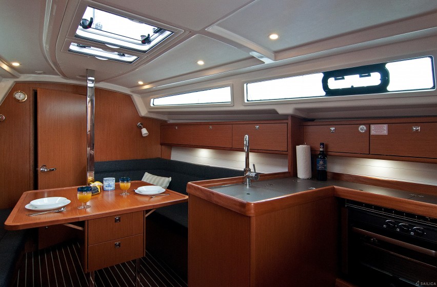 Bavaria Cruiser 34 - Yacht Charter Sailica