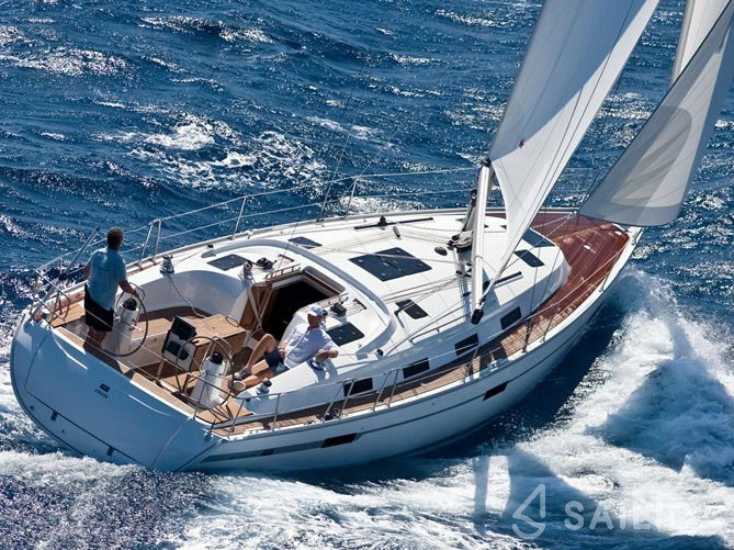 Bavaria 40 Cruiser - Yacht Charter Sailica