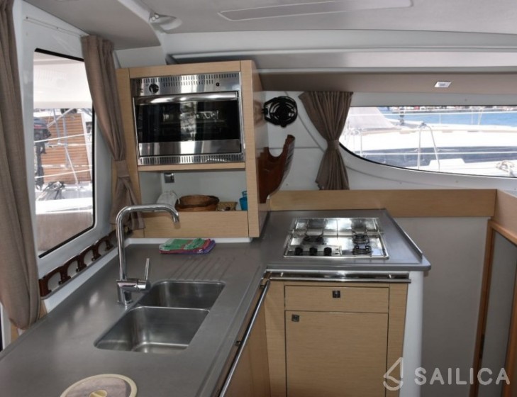 Lipari 41 - Yacht Charter Sailica