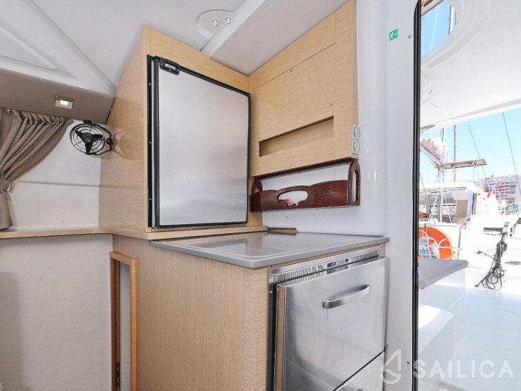 Lipari 41 - Yacht Charter Sailica