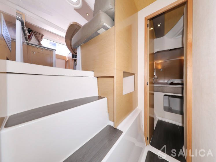 Lipari 41 - Yacht Charter Sailica