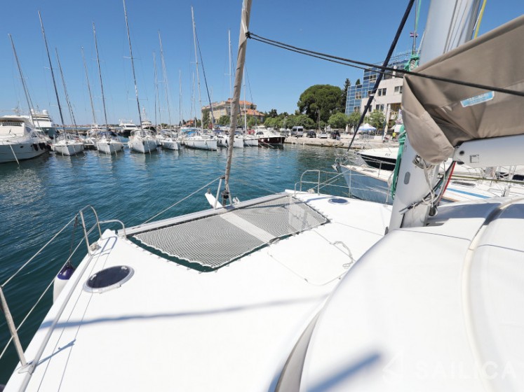 Lipari 41 - Yacht Charter Sailica