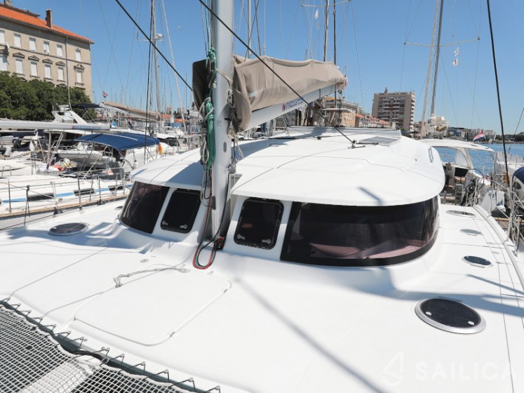 Lipari 41 - Yacht Charter Sailica