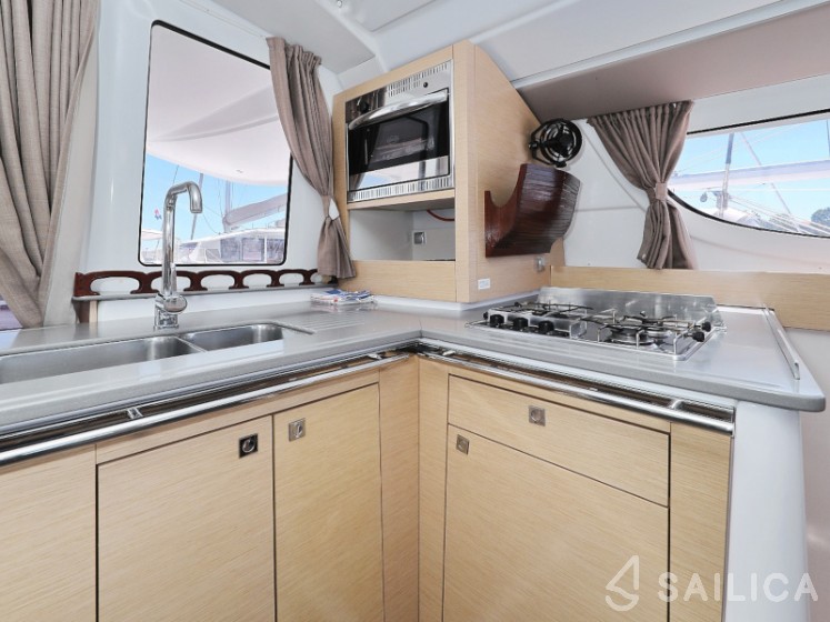 Lipari 41 - Yacht Charter Sailica