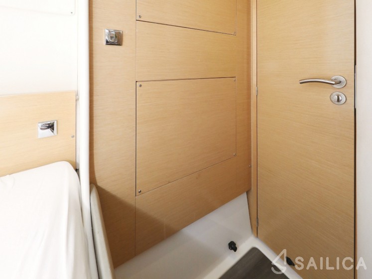 Lipari 41 - Yacht Charter Sailica