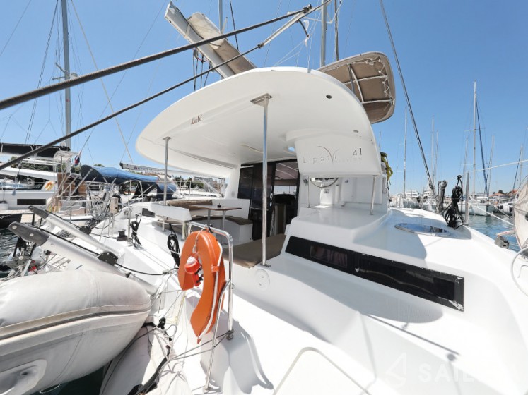 Lipari 41 - Yacht Charter Sailica