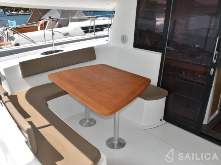Lipari 41 - Yacht Charter Sailica