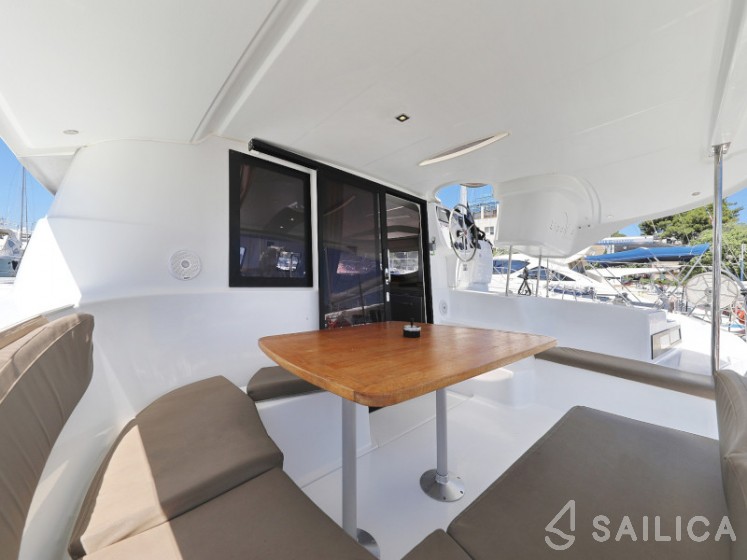 Lipari 41 - Yacht Charter Sailica