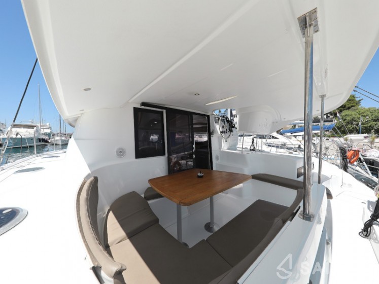 Lipari 41 - Yacht Charter Sailica