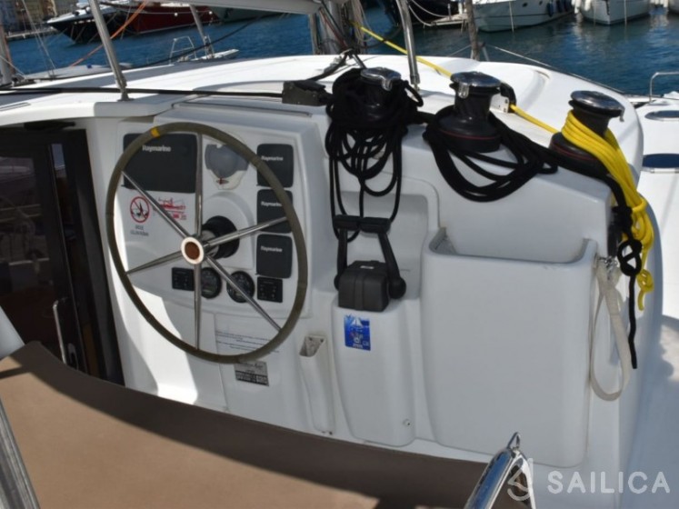 Lipari 41 - Yacht Charter Sailica