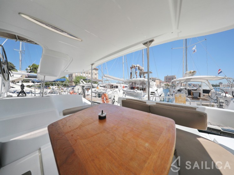 Lipari 41 - Yacht Charter Sailica