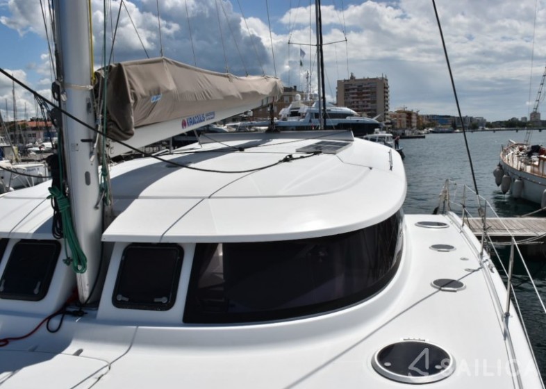 Lipari 41 - Yacht Charter Sailica