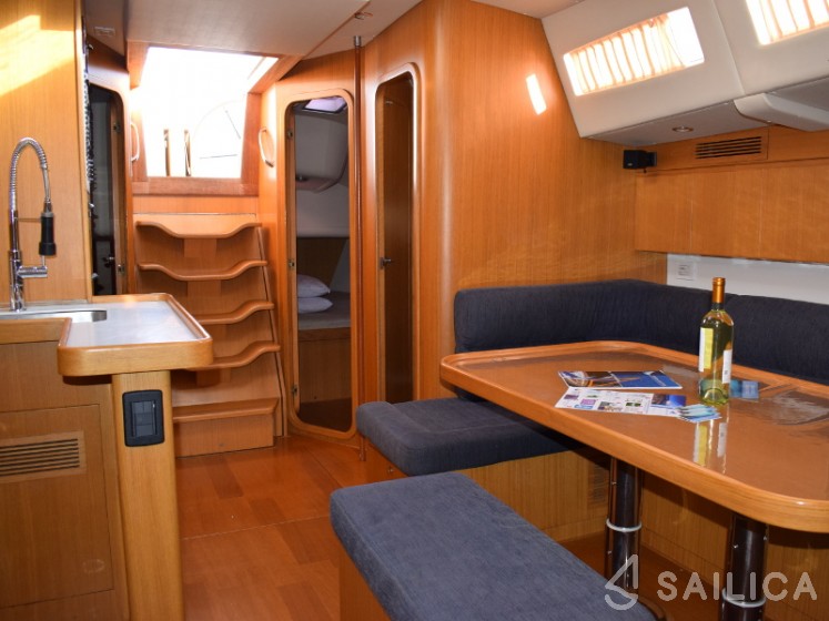 Comet 52 RS - Yacht Charter Sailica