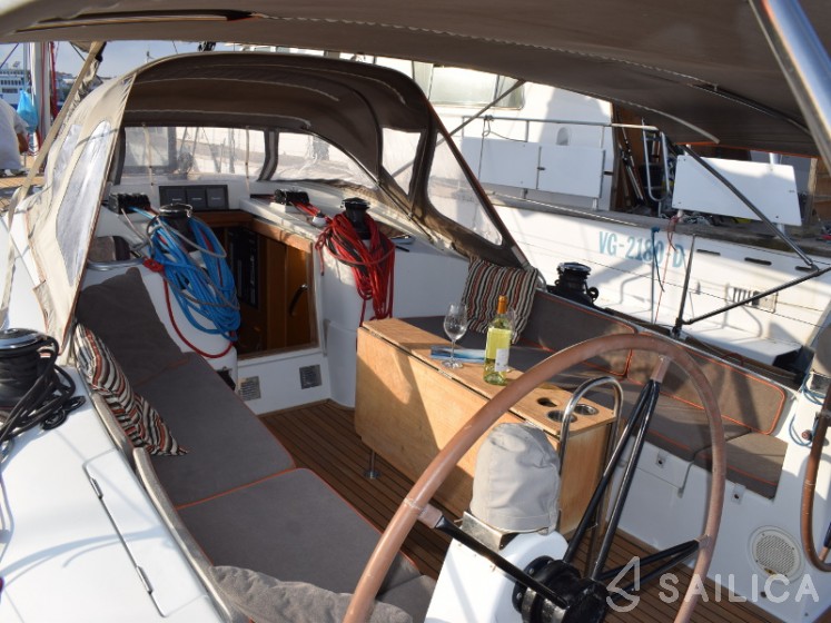 Comet 52 RS - Yacht Charter Sailica