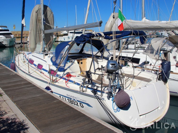 Bavaria 38 Cruiser - Yacht Charter Sailica