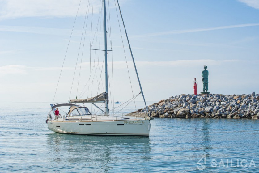 Sun Odyssey 449 - Yacht Charter Sailica