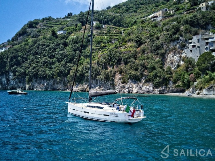 Dufour 412 Grand large - Yacht Charter Sailica