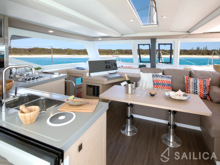 Lucia 40 - Yacht Charter Sailica
