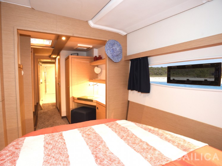 Lucia 40 - Yacht Charter Sailica