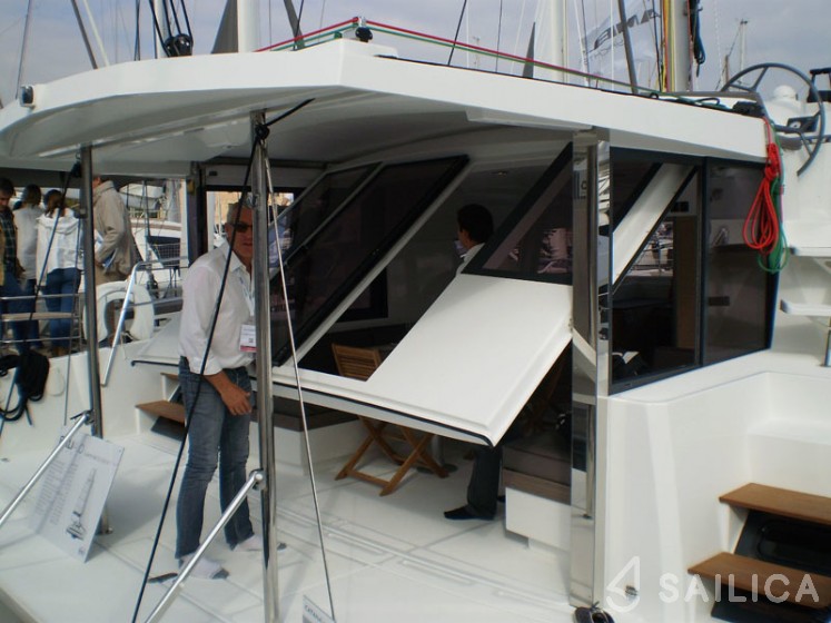 Bali 4.0 - 4 cab. - Yacht Charter Sailica