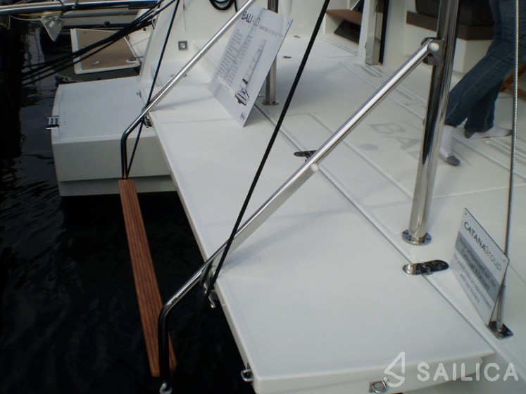 Bali 4.0 - 4 cab. - Yacht Charter Sailica