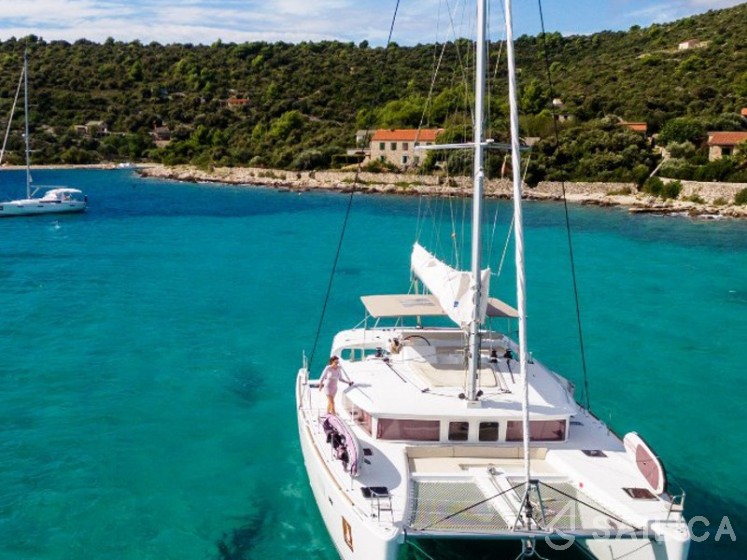 Lagoon 450 - Yacht Charter Sailica