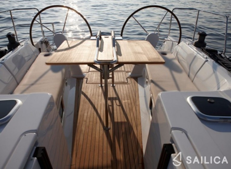Hanse 445 - Yacht Charter Sailica