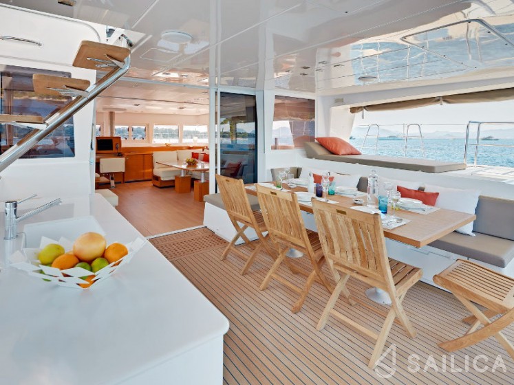Lagoon 620 - Yacht Charter Sailica