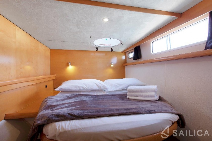 Cumberland 46 - Yacht Charter Sailica