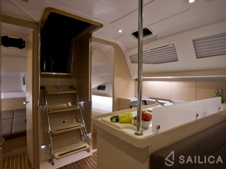 Elan 40 Impression - Yacht Charter Sailica