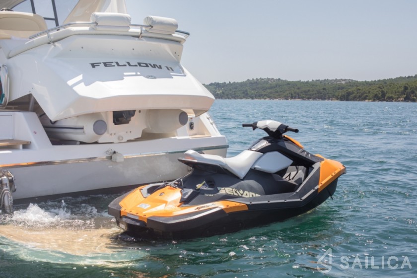 Cranchi M44 HT - Yacht Charter Sailica