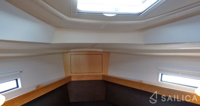 Bavaria Cruiser 37 - Yacht Charter Sailica