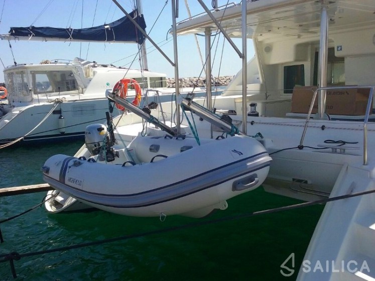 Lagoon 440 - Yacht Charter Sailica