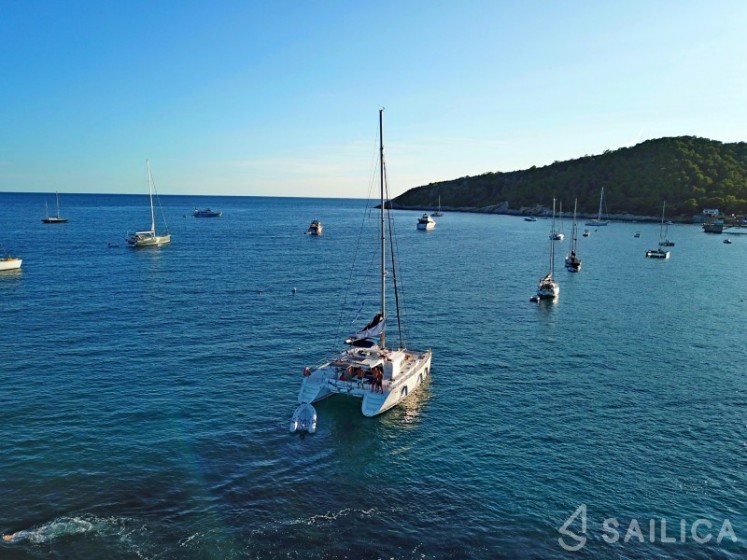 Lagoon 440 - Yacht Charter Sailica