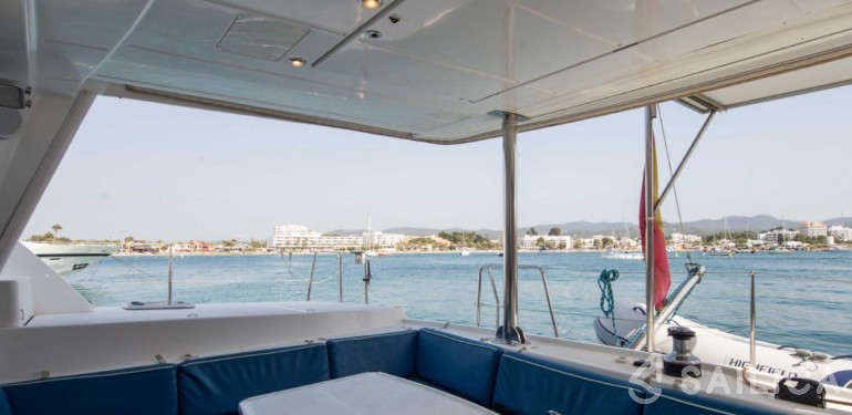 Lagoon 440 - Yacht Charter Sailica