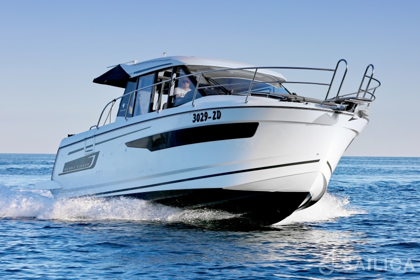 Merry Fisher 895 - Yacht Charter Sailica