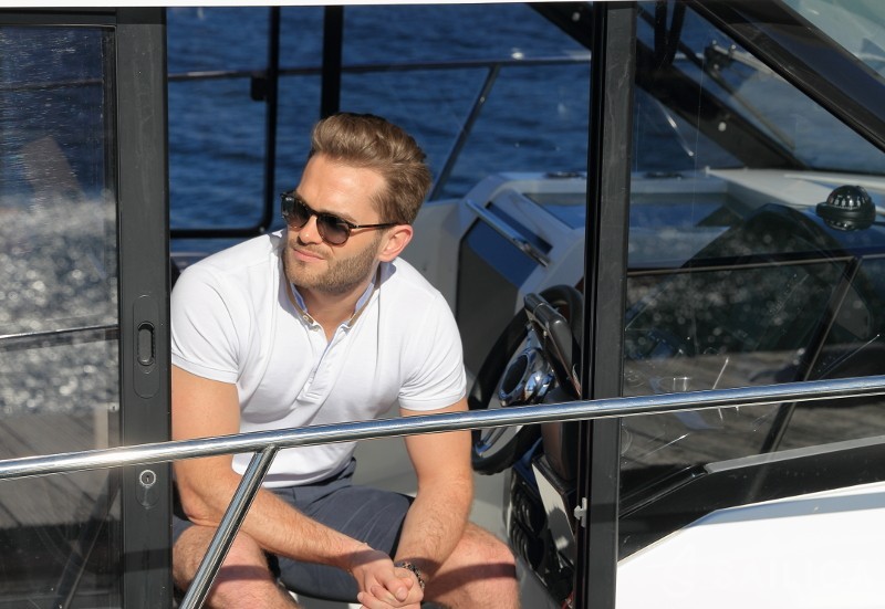 Merry Fisher 895 - Yacht Charter Sailica