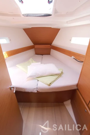 Sun Odyssey 449 - Yacht Charter Sailica