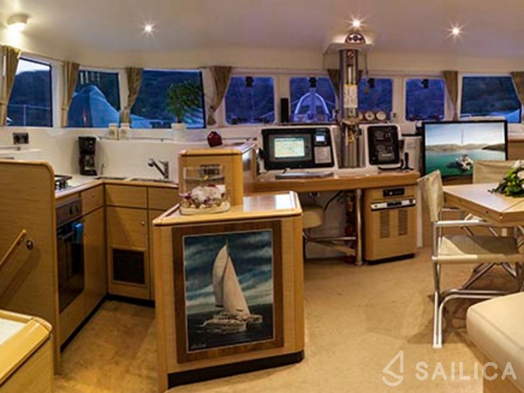 Lagoon 500 - Yacht Charter Sailica
