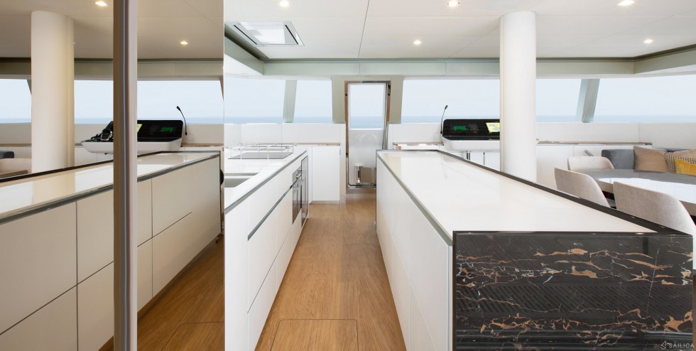 Sunreef 60 - Yacht Charter Sailica