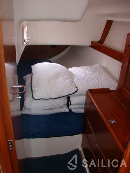 Elan 333 - Yacht Charter Sailica