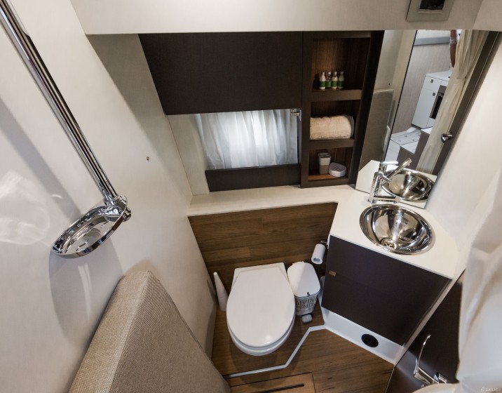 Cranchi M44 HT - Yacht Charter Sailica