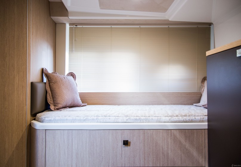 Cranchi M44 HT - Yacht Charter Sailica