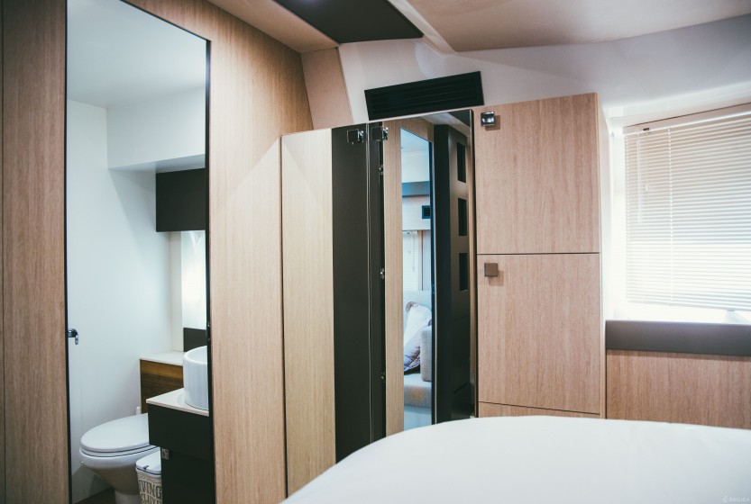 Cranchi M44 HT - Yacht Charter Sailica