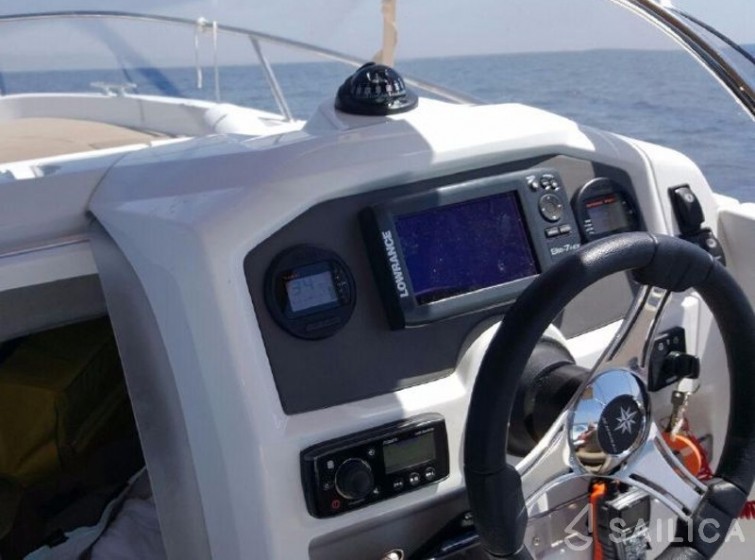 Cap Camarat 5.5 WA S2 - Yacht Charter Sailica