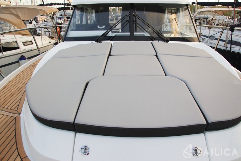 Merry Fisher 1095 - Yacht Charter Sailica