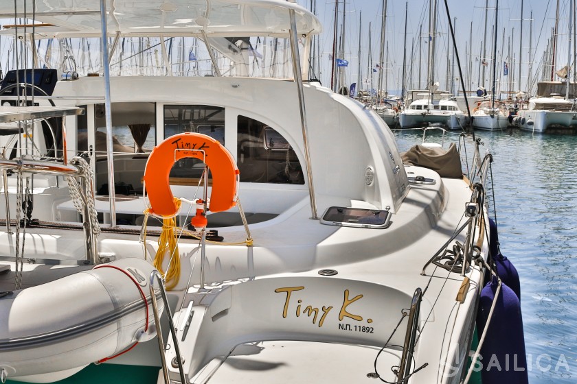 Lagoon 380 - Yacht Charter Sailica