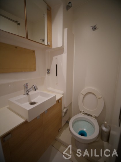 Bali 4.1 - Yacht Charter Sailica